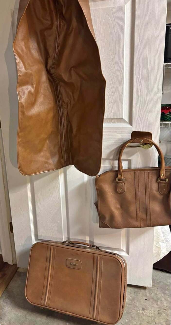 Vintage Yorkshire 3-Piece Brown Faux Leather Luggage Set
